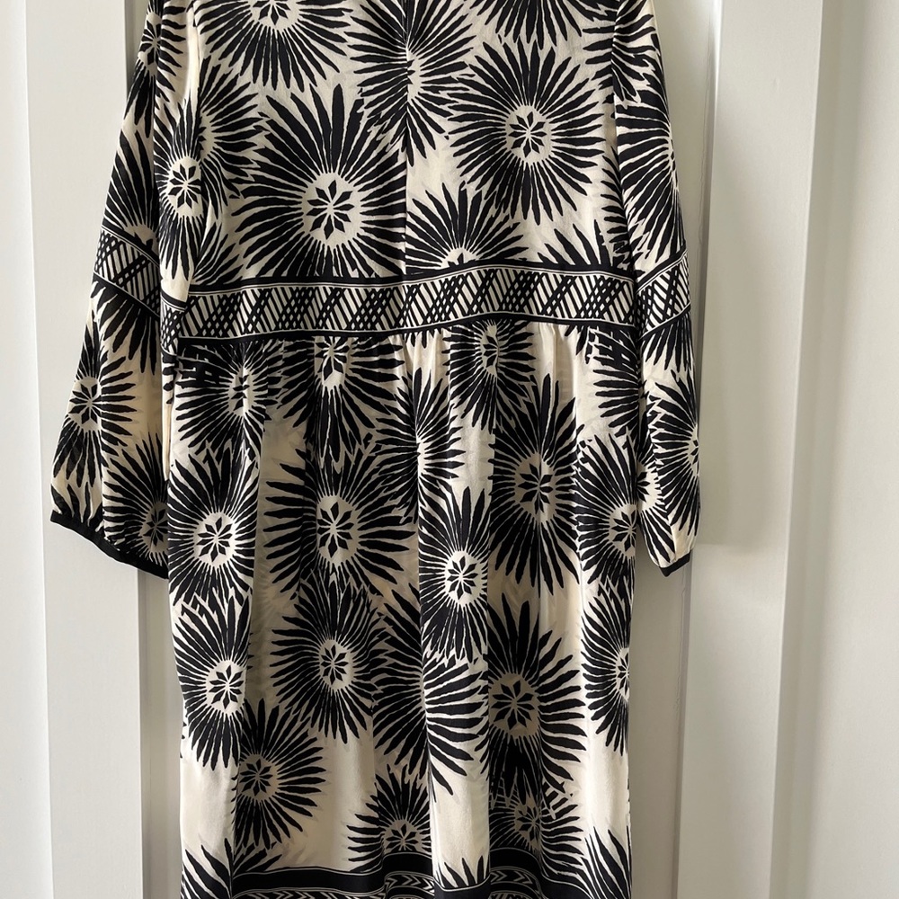 MaxMara Studio dress new with out tags,38” in length